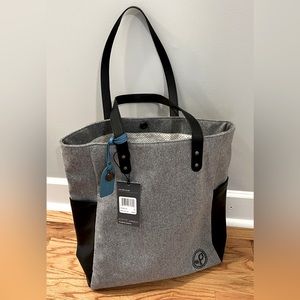 ‼️Bundle Alert‼️ NWT Pistil Shoulder bag.Gray w/Blk Leather & FREE Wallet!